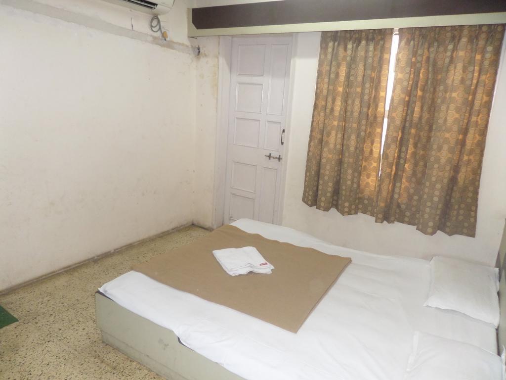 Hotel Shilpa Nashik Ngoại thất bức ảnh