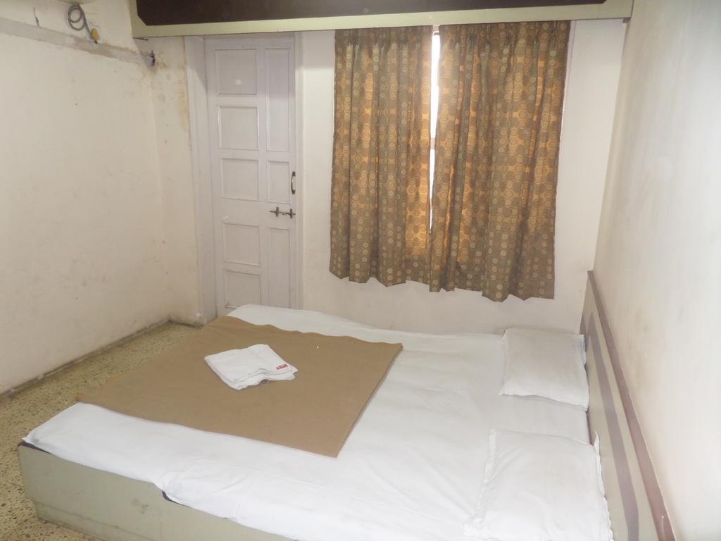 Hotel Shilpa Nashik Ngoại thất bức ảnh