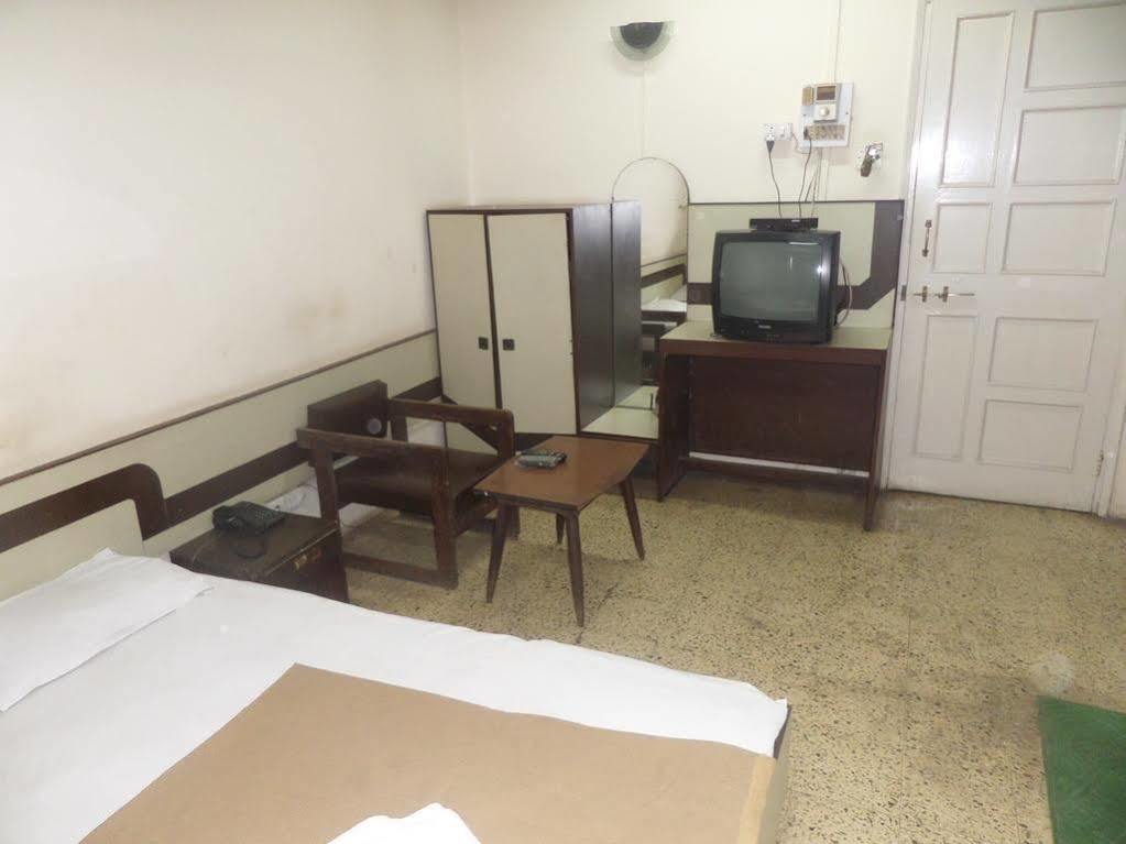 Hotel Shilpa Nashik Ngoại thất bức ảnh